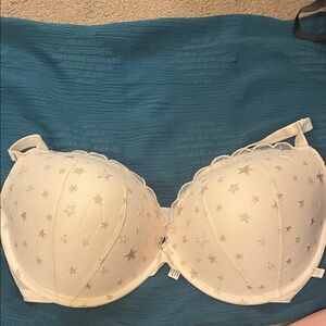 Victoria's Secret 38DDD Pink Bra with Star Accents